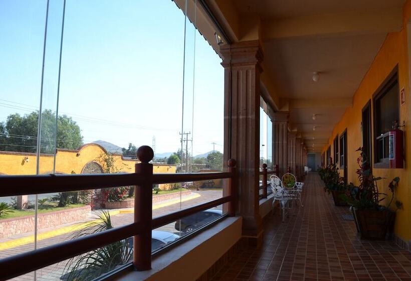 ホテル Teotihuacan