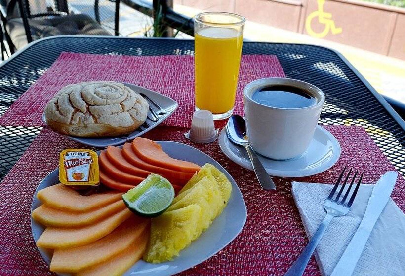 ホテル Teotihuacan