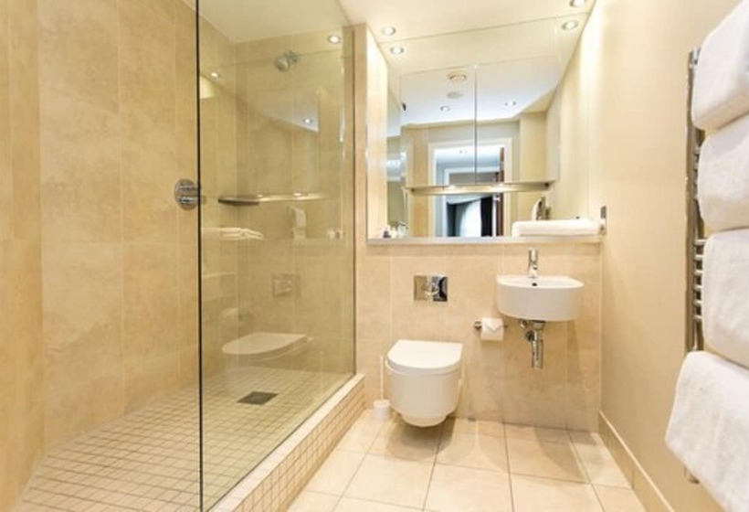 هتل The Chambers   Park Place   Apartments