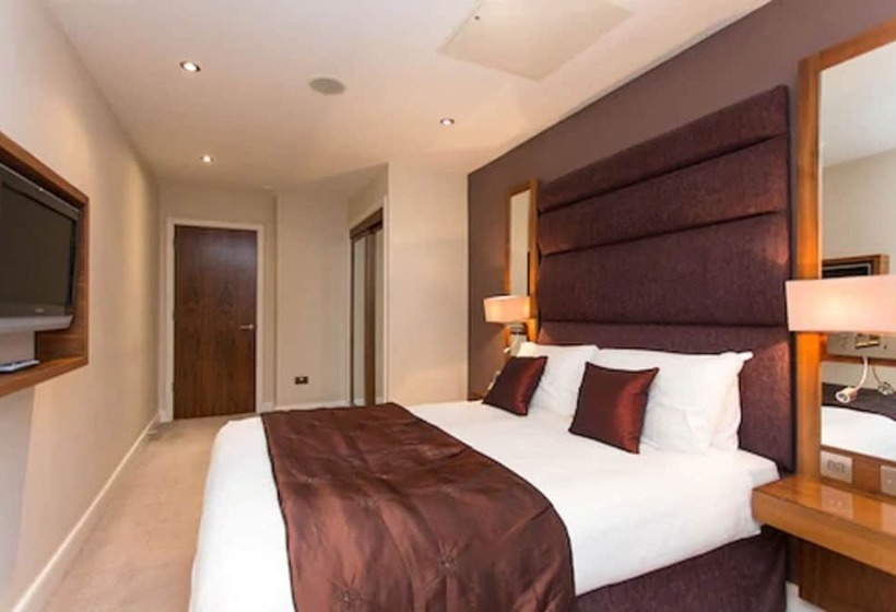 هتل The Chambers   Park Place   Apartments