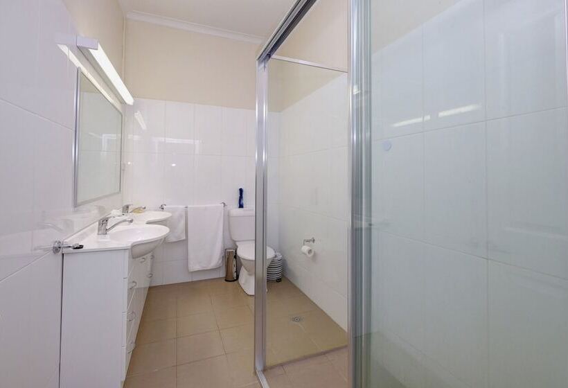 בית מלון כפרי The Lakes