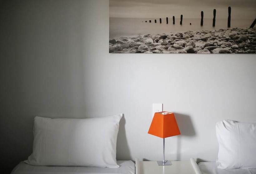 בית מלון כפרי The Lakes