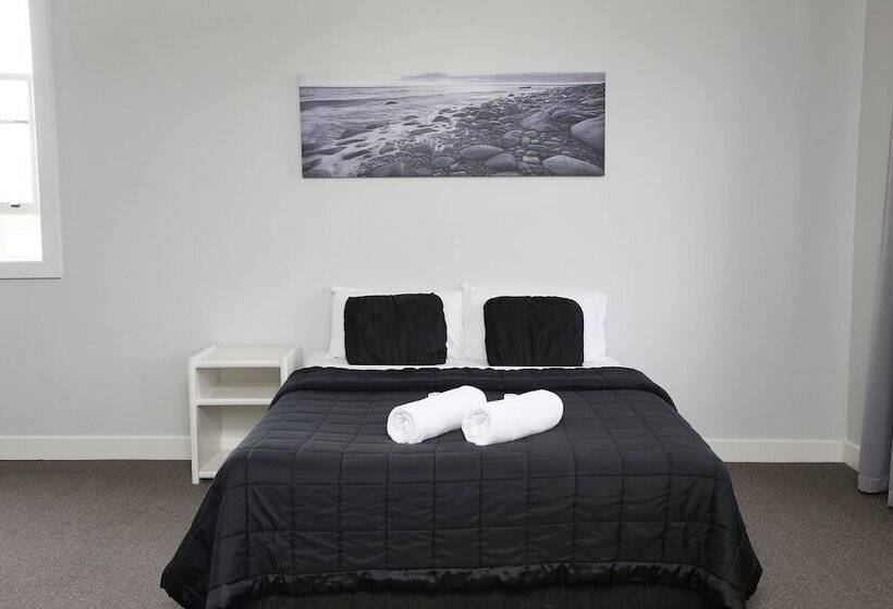 בית מלון כפרי The Lakes