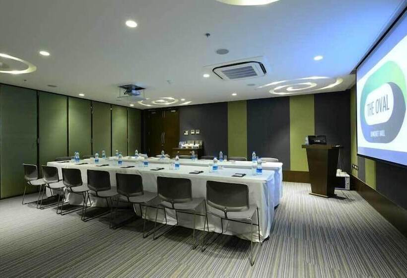 هتل The Lime Boutique Suites