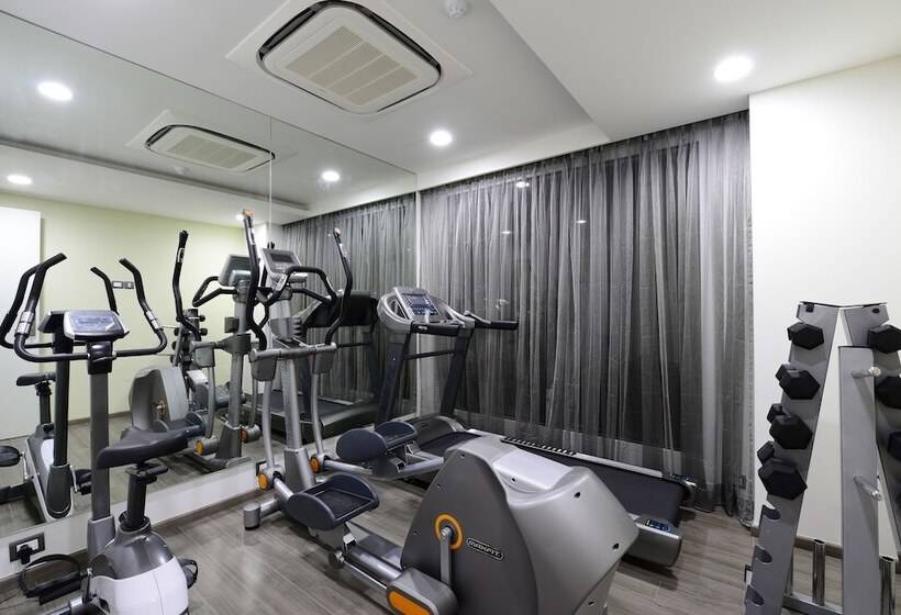 هتل The Lime Boutique Suites