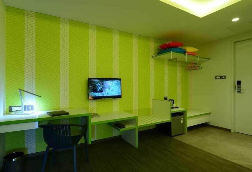 هتل The Lime Boutique Suites