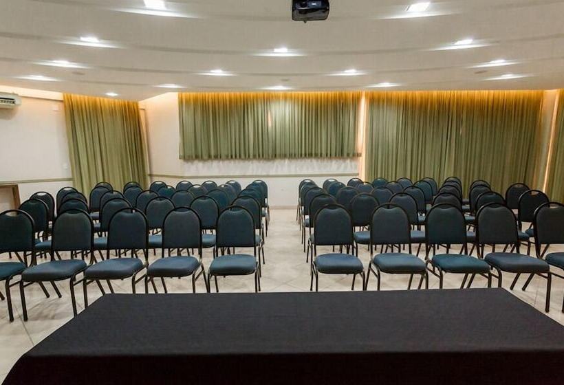 בית מלון כפרי Tonello Business