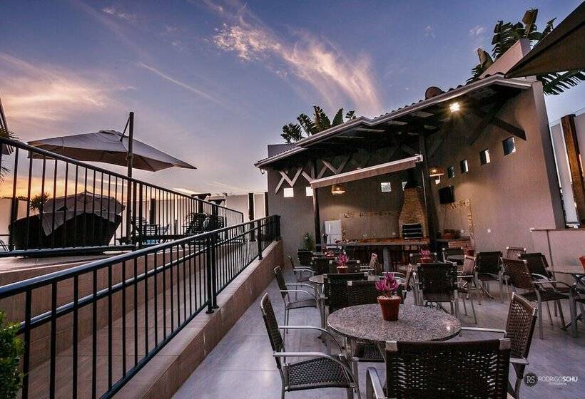 בית מלון כפרי Tonello Business