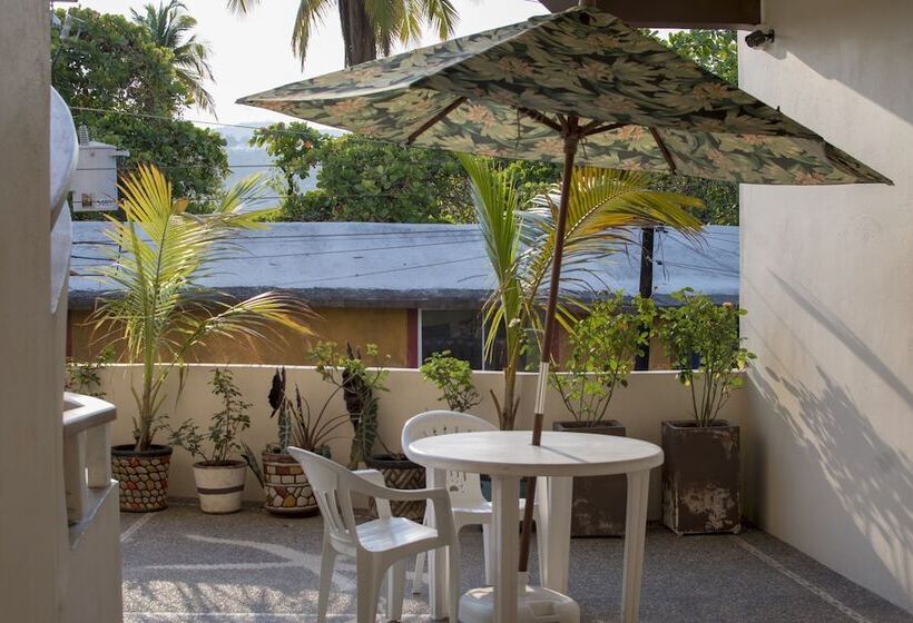 ホテル Zihua Express