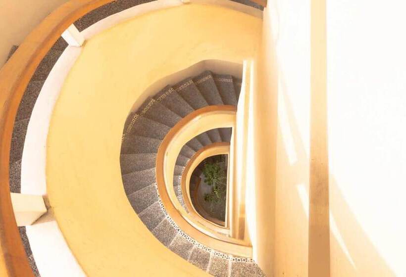 ホテル Zihua Express