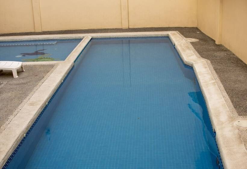 ホテル Zihua Express