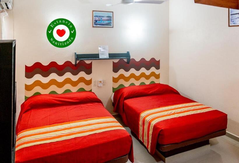 ホテル Zihua Express