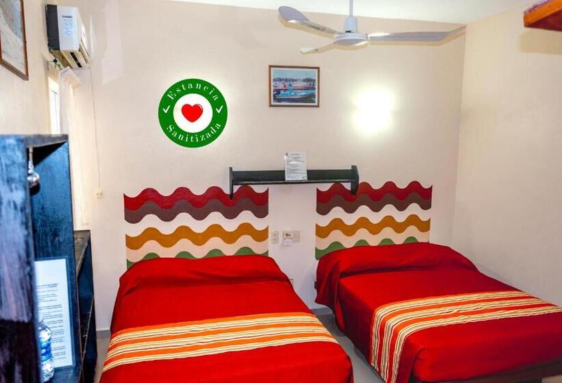 ホテル Zihua Express