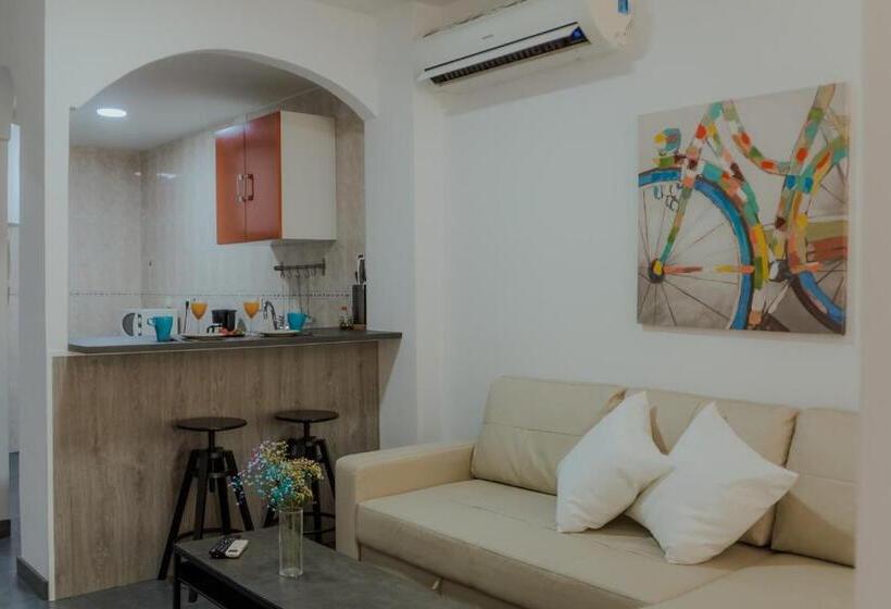 Marqués de Guadiaro 1 Apartamentos