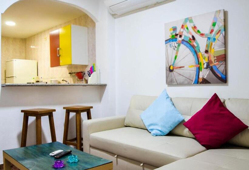 Marqués de Guadiaro 1 Apartamentos