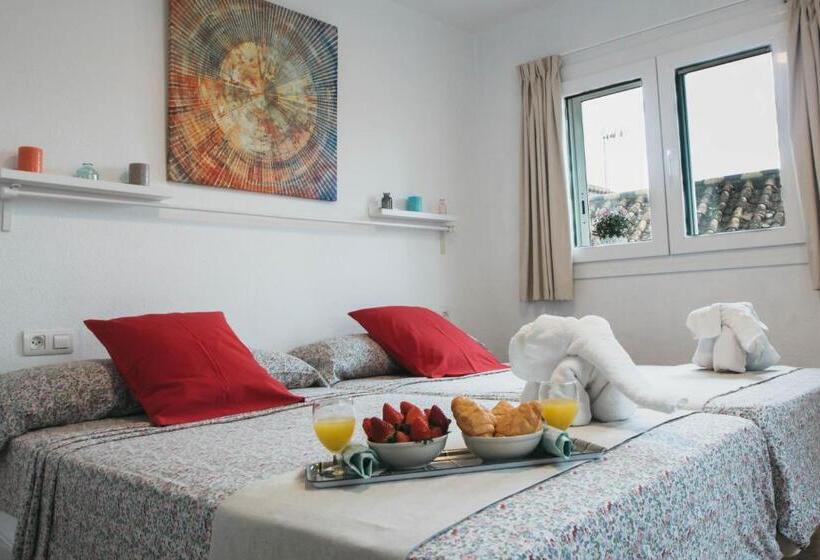 Marqués de Guadiaro 1 Apartamentos