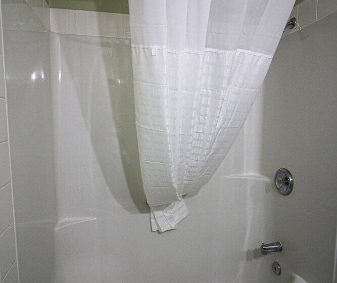 فندق على الطريق Bighorn Inn & Suites