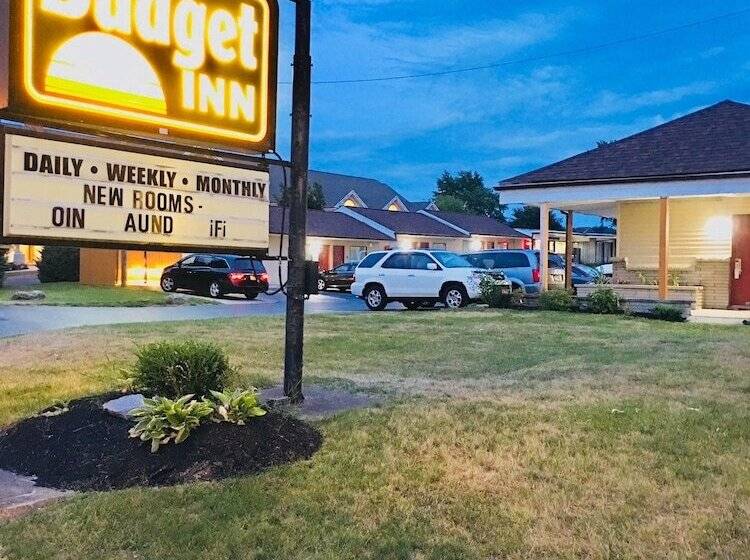 فندق على الطريق Budget Inn Williamsville