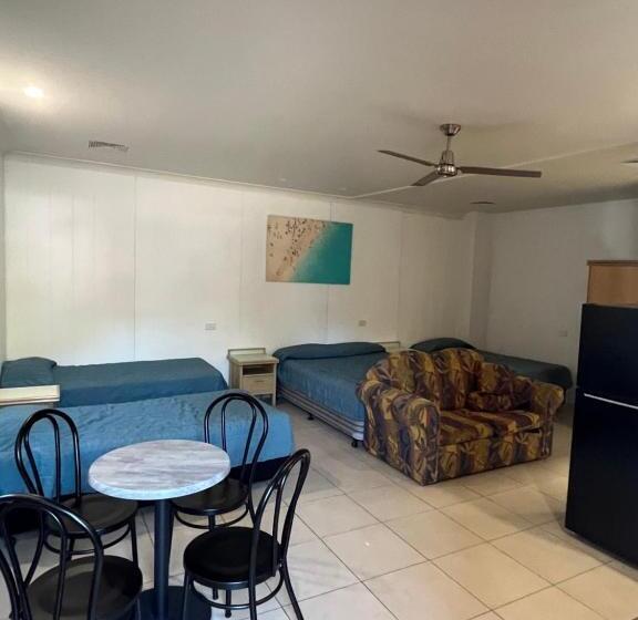 汽车旅馆  Chelsea Motor Inn