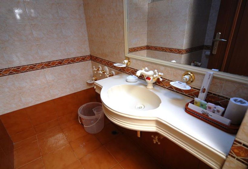 Мотель Epsilon The