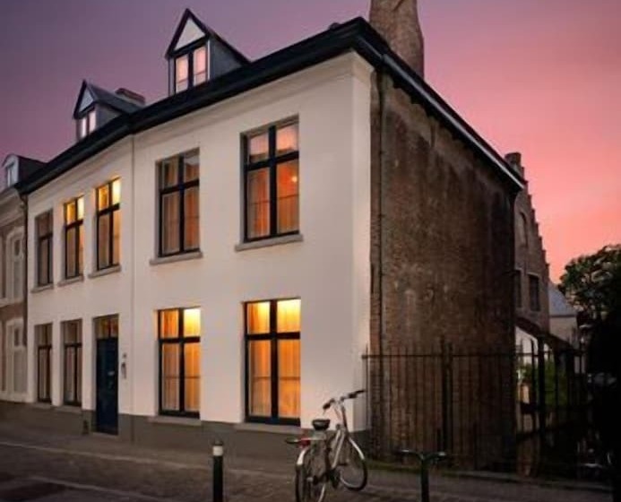 펜션 Canalside House   Luxury Guesthouse