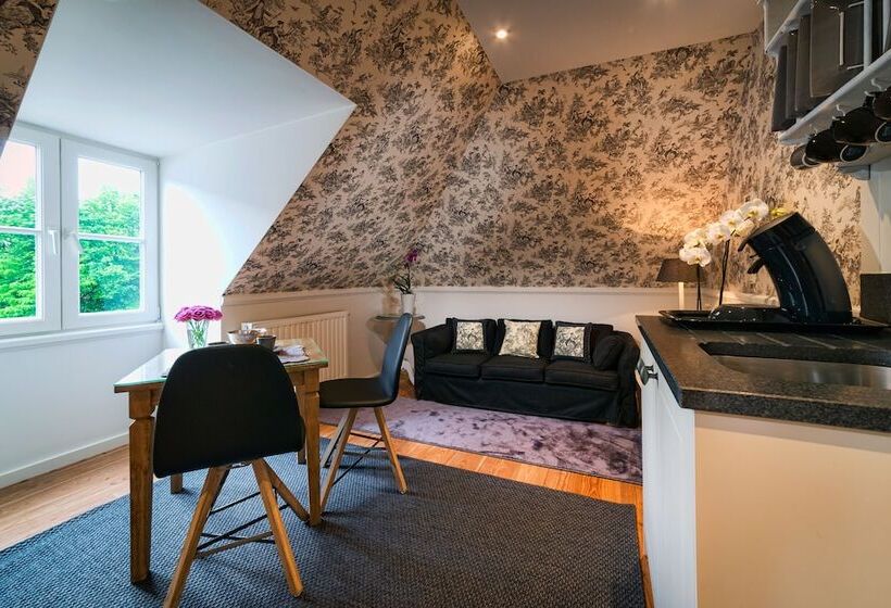 펜션 Canalside House   Luxury Guesthouse