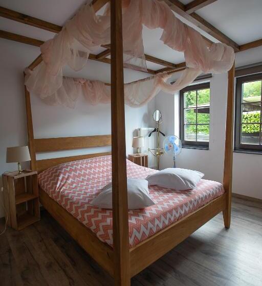 ペンション Western City