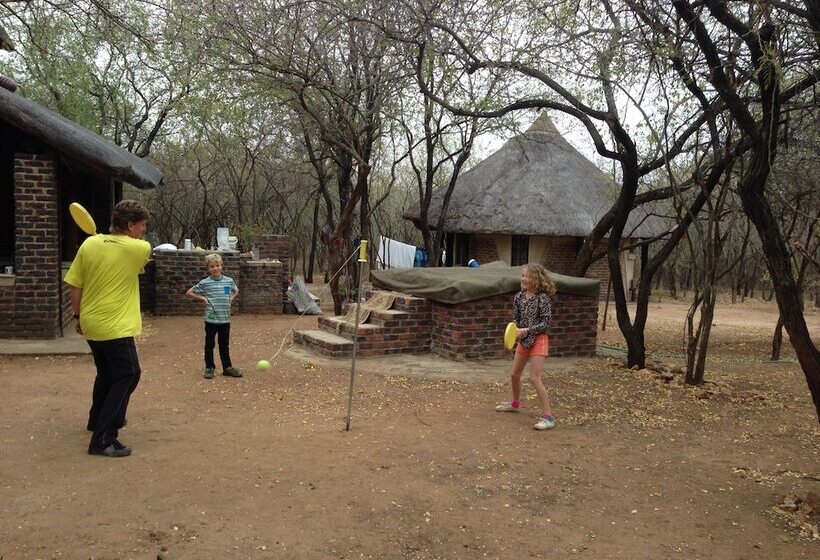 펜션 Le Roux Lodge