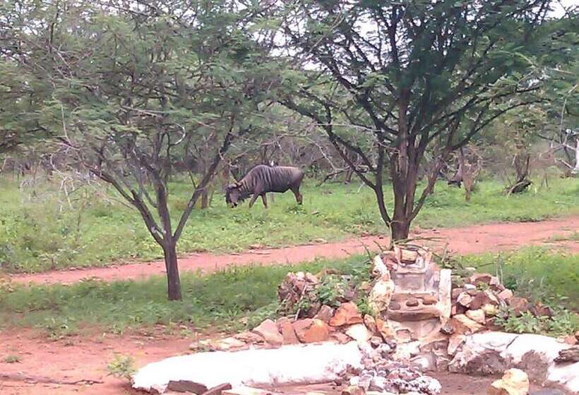 펜션 Le Roux Lodge