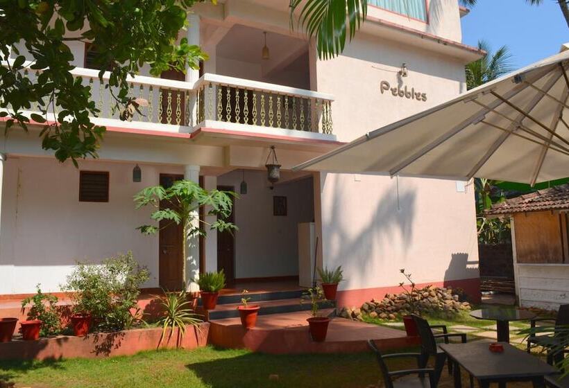 Pensão Pebbles Guesthouse