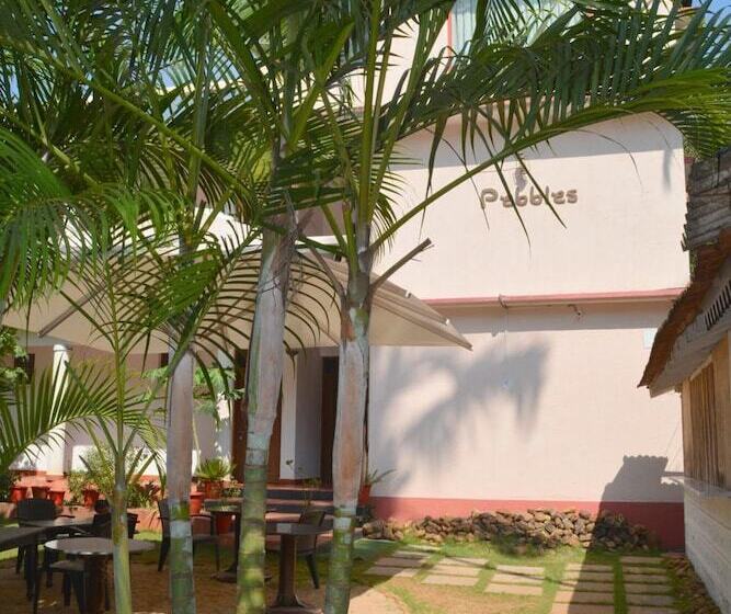 پانسیون Pebbles Guesthouse