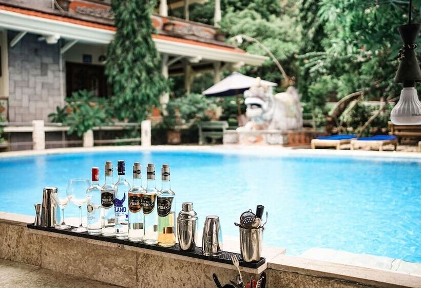 منتجع Amed Cafe & Hotel Kebun Wayan