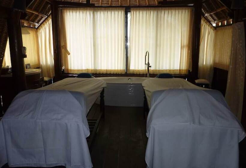 منتجع Amed Cafe & Hotel Kebun Wayan