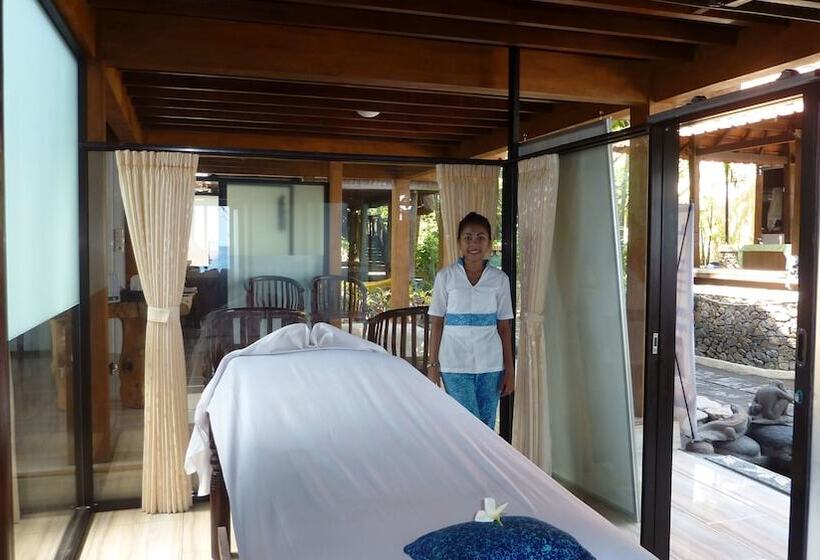 منتجع Amed Cafe & Hotel Kebun Wayan