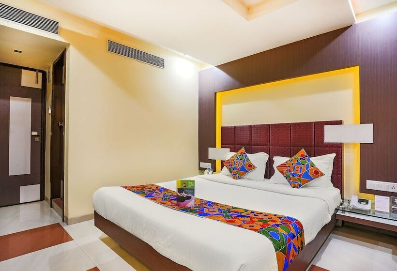 אתר נופש Fabhotel Amrit Residency