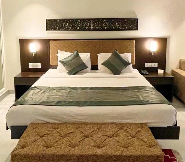 Tatsaraasa Resort & Spa, Udaipur