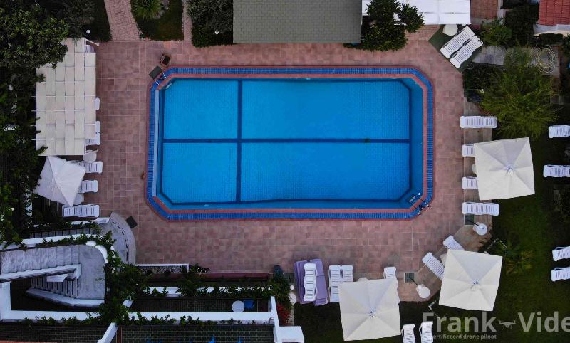 Terinikos Sunny Garden Hotel Junior Suites