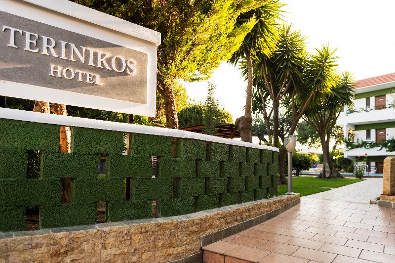 Terinikos Sunny Garden Hotel Junior Suites