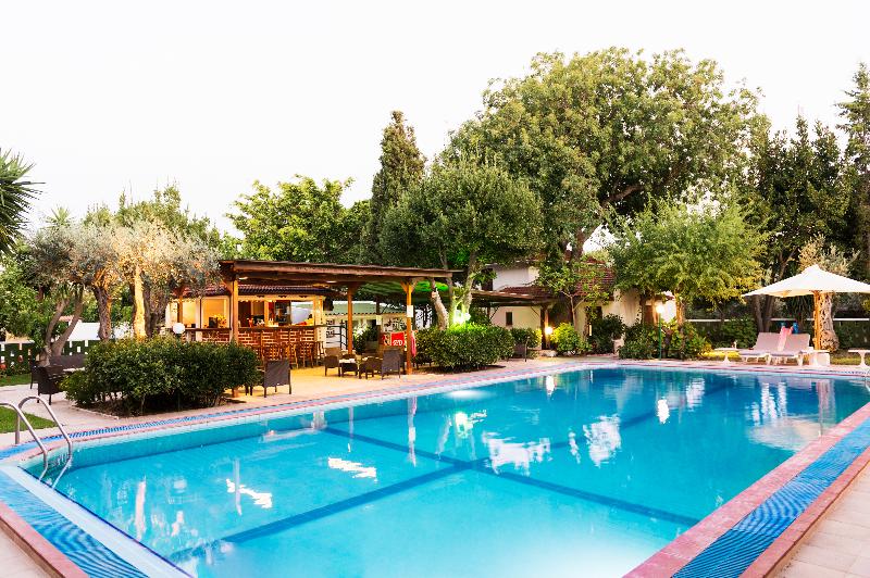 Terinikos Sunny Garden Hotel Junior Suites