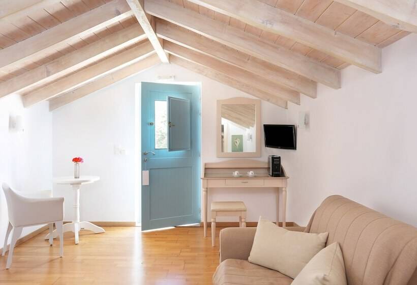 Thirides Beach Resort