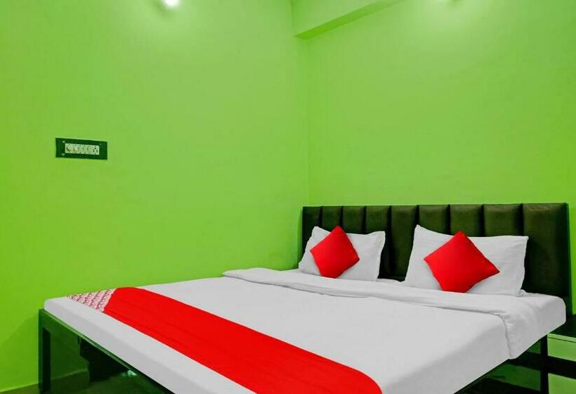 Flagship Hotel Kadambari