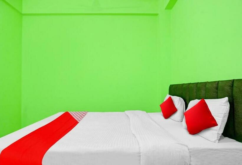 Flagship Hotel Kadambari