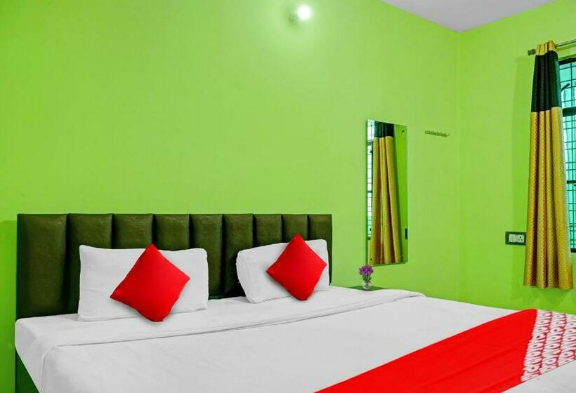 Flagship Hotel Kadambari