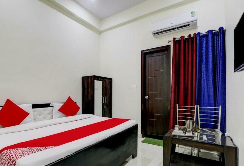 Hotel Flagship Roister Inn Near Gomti Riverfront Park