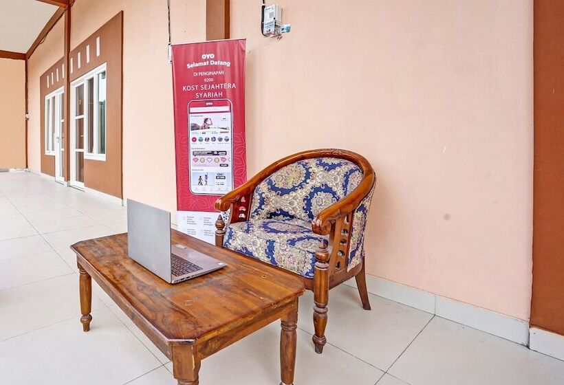 호텔 Spot On 92006 Kost Sejahtera Syariah