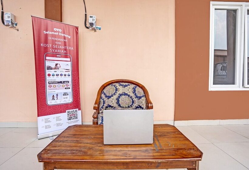 호텔 Spot On 92006 Kost Sejahtera Syariah