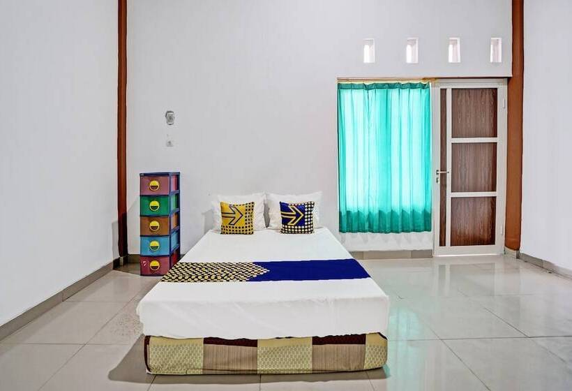 호텔 Spot On 92006 Kost Sejahtera Syariah