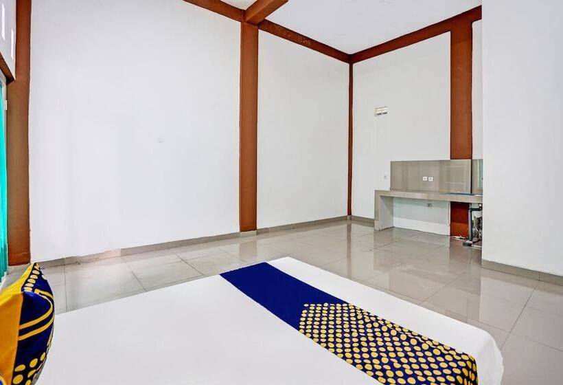 호텔 Spot On 92006 Kost Sejahtera Syariah