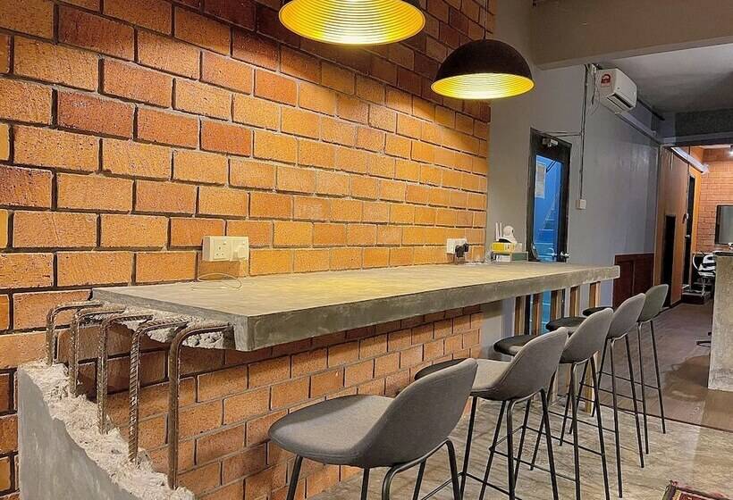 Arch Dormitorio Cenang Hostel