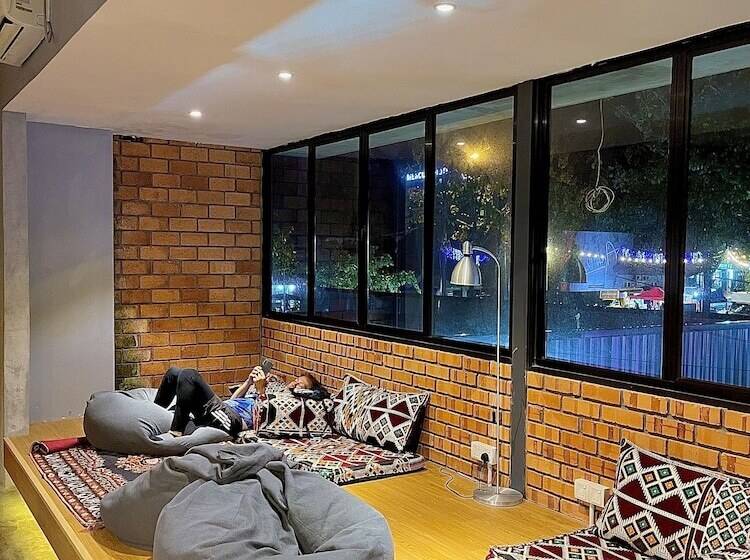 Arch Dormitorio Cenang Hostel